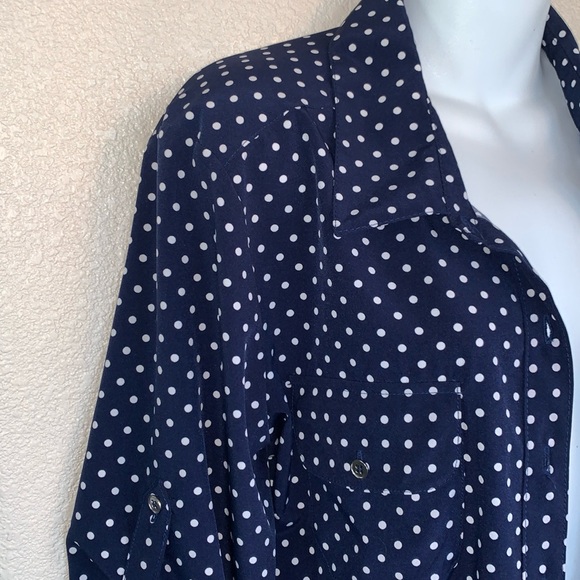NOTATIONS Navy/white polka dot shirt blouse, side slits, silver buttons. L EUC - Picture 4 of 17